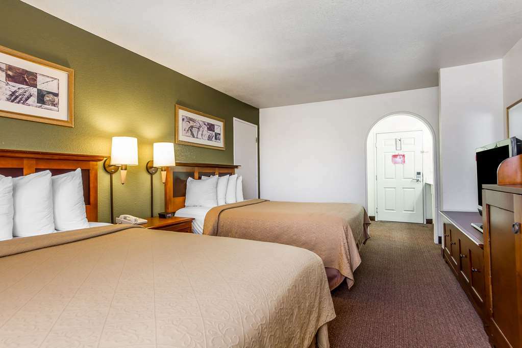 Rodeway Inn Auburn Quarto foto